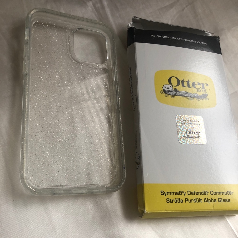 OtterBox iPhone 12 or iPhone 12 Max defender glassless color: clear with glitter